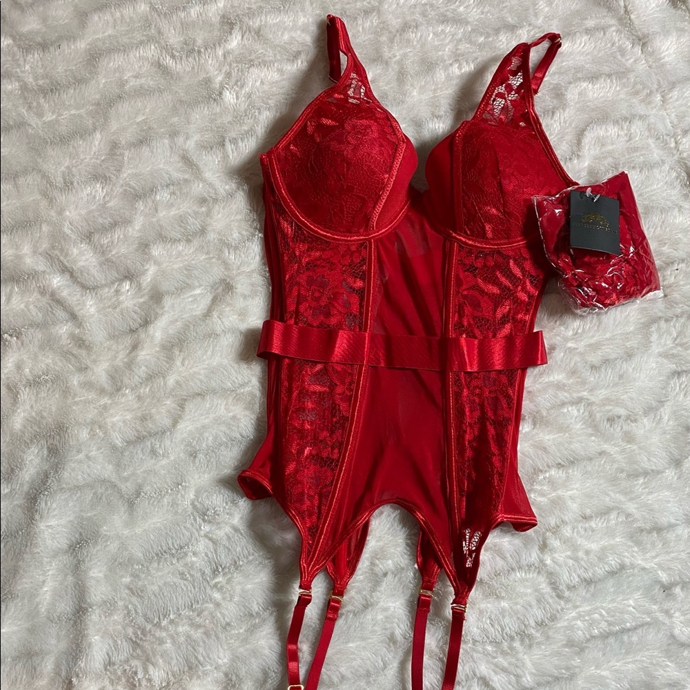 Garter Set